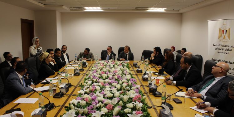 الأمانة الفنية لللجنة العليا الدائمة لحقوق الإنسان تعقد لقاءً تشاوريًا مع الشباب حول الاستراتيجية الوطنية الثانية لحقوق الإنسان