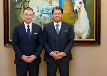 القاهرة تحتفي بعقيل مفتن.. قمة الإبداع والتأثير تكرم رئيس اللجنة الأولمبية العراقية  