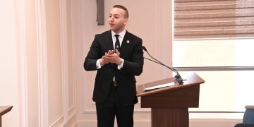 إسكان النواب: تشكيل لجنة لمعاينة محطة “أبا البلد” بالمنيا لتوصيل مياه الشرب للمواطنين وتغيير المواسير المتهالكة بقرى بني مزار