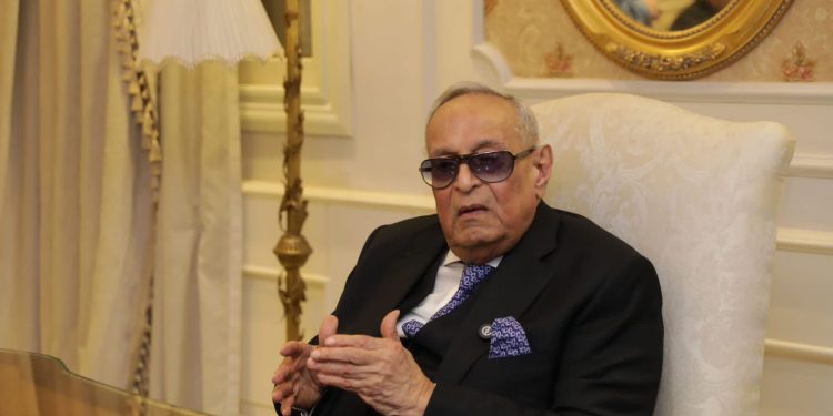 “أبو شقة” يهنئ الرئيس السيسي بعيد الأضحى: دعوة للتكافل والتراحم والتلاحم بين أبناء الوطن