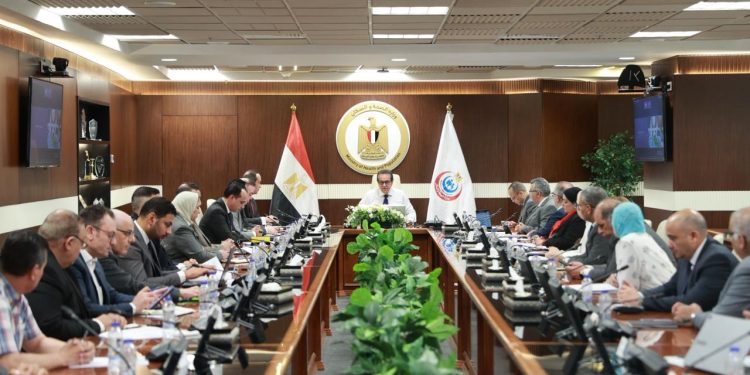 وزير الصحة يشدد على الجاهزية الكاملة لتشغيل التأمين الصحي الشامل بالمنيا
