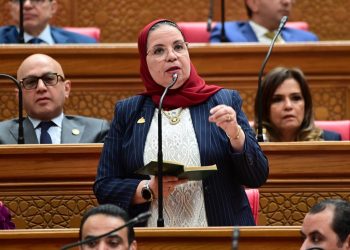 أمل عصفور تطالب الحكومة بتوضيح أسباب التوسع في العقود محددة المدة والإجراءات المتخذة لمنع إساءة استخدامها