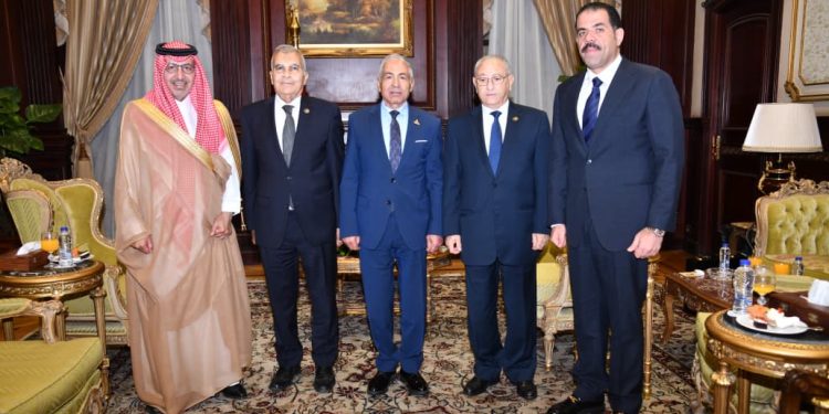 رئيس مجلس الشيوخ يستقبل سفير السعودية لبحث تعزيز العلاقات والتعاون المشترك
