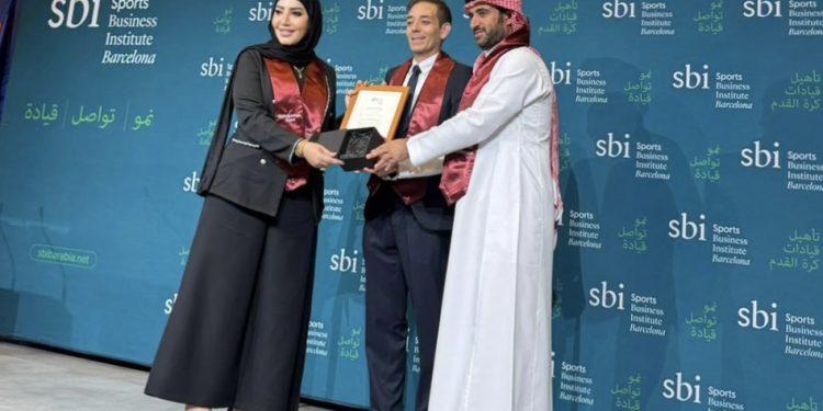 دكتوراه فخرية وتكريم دولي للنائبة د. عبير عطا الله من SBI Barcelona