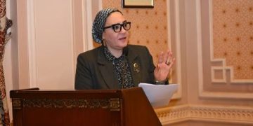 داليا الأتربي: السوشيال ميديا سلاح ذو حدين.. والأسرة المصرية تعد المتضرر الأكبر من سوء استخدام وسائل التواصل الاجتماعي