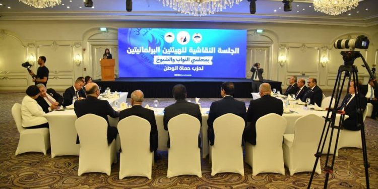 “حماة الوطن” ينظم حلقة نقاشية عن واقع ومستقبل القطاع الصحي