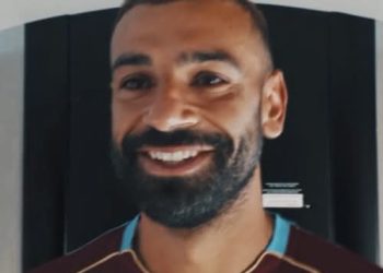 رسميًا.. محمد صلاح بقميص طرابزون سبور التركي | صور