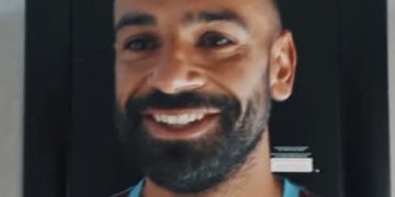 رسميًا.. محمد صلاح بقميص طرابزون سبور التركي | صور