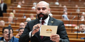 محذرا الحكومة.. النائب إبراهيم الديب: زيادة إنتاج الدواجن يجب أن تخفض الأسعار..والمواطن البسيط أولى بزيادة الإنتاج