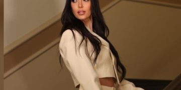 ميرا عبد الخالق تجمع بين الجمال وقوة المضمون وتصنع حدثاً إعلامياً في حفل “غي مانوكيان”