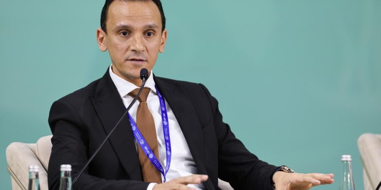 النائب عبد الخالق إبراهيم يقترح إطلاق مسابقة «عقول مصرية» لمشاركة شباب الجامعات في المشروعات القومية