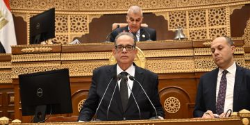 للحماية من أضرار السوشيال ميديا.. طارق عبد العزيز يطالب بإدراج مادة التربية الرقمية بمناهج العام الدراسي الجديد