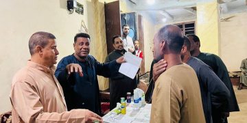 النائب عبدالرحمن بشاري يواصل جولاته الميدانية بدائرة بندر ومركز الأقصر للسماع لمطالب المواطنين «ثقة الناس مسؤولية وحقهم عليا أكون وسطهم د»