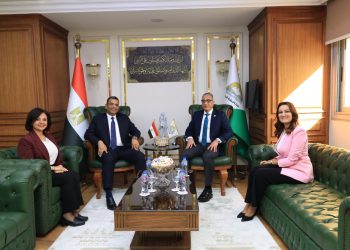 محافظا الجيزة والبحر الأحمر يشهدان توقيع بروتوكول توأمة لتعزيز التعاون في مجال «مدن التعلم»