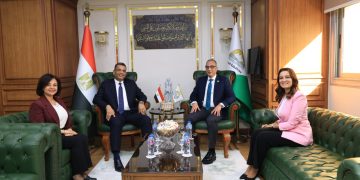 محافظا الجيزة والبحر الأحمر يشهدان توقيع بروتوكول توأمة لتعزيز التعاون في مجال «مدن التعلم»