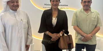 «بنت مصر اللي شرفت العرب».. وفاء عامر تسرق العقول والقلوب في قرطاج وتكريم يخطف الأنظار! 