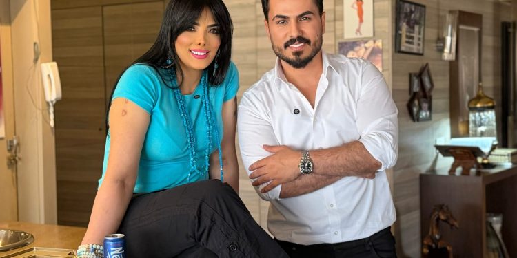 خاص وحصري.. منتج إعلاني ـ مشروب طاقة نيتوس – وكرواسون يجمع الفنانة حورية فرغلي بالإعلامي العراقي نزار الفارس