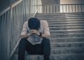 استشاري صحة نفسية: مشاعر الحزن والاكتئاب قد تنتقل إلى الآخرين