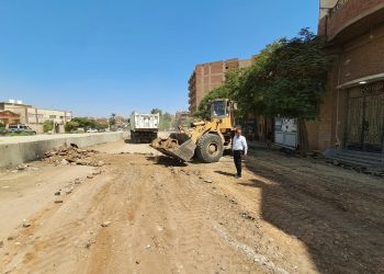 الجيزة.. بدء أعمال تطوير وتوسعة ورصف طريق المنصورية حتي طريق الشبرامنتية بأبو النمرس بطول ٢٫٧ كم