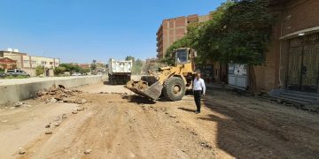 الجيزة.. بدء أعمال تطوير وتوسعة ورصف طريق المنصورية حتي طريق الشبرامنتية بأبو النمرس بطول ٢٫٧ كم
