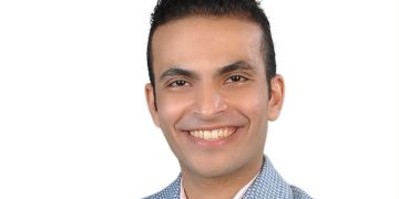 الإعلامي محمود النحاس في أول تعليق له بعد فوزه بمقعد سكرتارية الهيئة العليا لحزب الوفد: “أسعد يوم في حياتي”