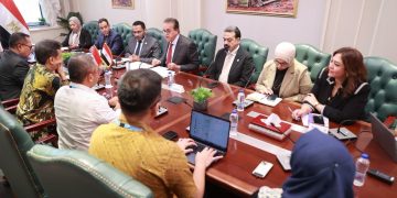 وزير الصحة يلتقي نظيره الإندونيسي لبحث الاستفادة من التجارب الناجحة في تمويل وتطوير المنظومات الصحية