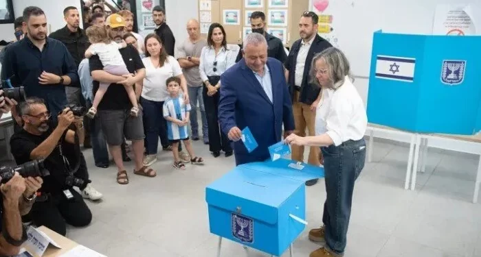 نتنياهو في مواجهة آيزنكوت وبينيت: كل ما تريد معرفته عن انتخابات الكنيست ومن يشكّل الحكومة؟