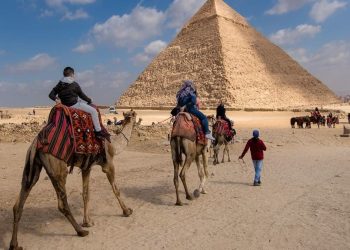 أسواق جديدة وطيران مباشر.. محاور تعزيز السياحة المصرية خلال السنوات المقبلة