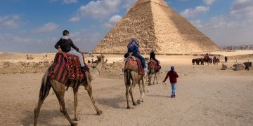 أسواق جديدة وطيران مباشر.. محاور تعزيز السياحة المصرية خلال السنوات المقبلة