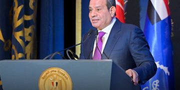 السيسي خلال الندوة التثقيفية للقوات المسلحة: الذاكرة الوطنية خط الدفاع الأول لأي أمة.. والمصريون وقواتهم المسلحة وقفوا صفًا واحدًا في 1973 و2013