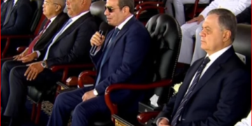 الرئيس السيسي: الشرطة والقوات المسحلة جناحا الأمة.. وهناك محاولات لتشويه دورهما