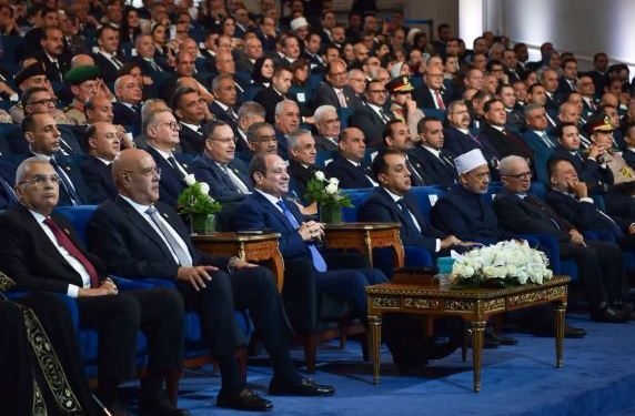 الرئيس السيسي يوجه بتنفيذ 200 ألف وحدة سكنية للإيجار بالتعاون بين الحكومة وصندوق تحيا مصر