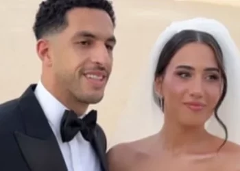 زفاف مصطفى شوبير أوفا يتحول إلى ليلة نجوم: محمد رمضان وأحمد سعد على المسرح ولاعبو الأهلي يحملون رامز جلال