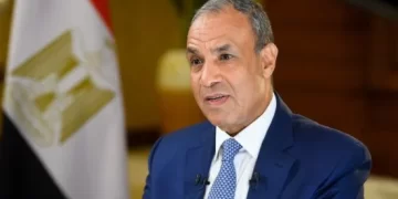 وزير الخارجية يؤكد لنظيره الإيراني أهمية خفض التصعيد واحترام أمن الخليج